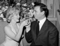 マリリン・モンロー（Marilyn Monroe）とイヴ・モンタン（Yves Montand、1960年撮影）。(c)AFP