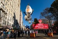 米ニューヨークで行われた感謝祭のパレード（2017年11月23日撮影）。(c)AFP/Getty Images/Dia Dipasupil