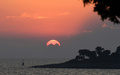 クロアチア最大のヌーディストキャンプ・コベルサダの海岸（2019年6月20日撮影）。(c)Denis LOVROVIC / AFP