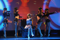 2008年3月7日、フラミンゴ・ラスベガス（Flamingo Las Vegas）で公演されたショー「X Burlesque」に登場し、パフォーマンスを披露するダンサーの（左から）Olga Skrypnikova、Shakeera Onstead、Brittney Palmer、Melania De Los Santos、Yulia Korigna。(c)AFP/Getty Images/Ethan Miller