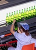 中国東部・青島にある青島ビールの工場（2002年2月18日撮影、資料写真）。(c)AFP