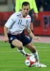 ドリブルを仕掛けるイングランドのジョー・コール（%%Joe Cole%%）。(c)AFP/JOE KLAMAR