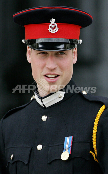 英ウィリアム王子、25歳の誕生日 写真4枚 国際ニュース：AFPBB News