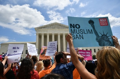 米最高裁、入国禁止令を支持 トランプ政権に大きな勝利