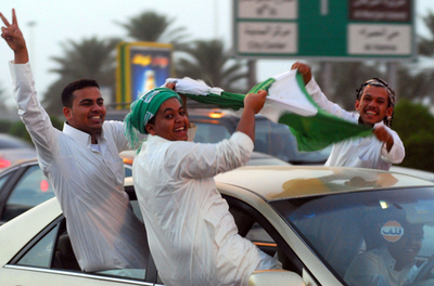 2大会ぶりの決勝進出を果たし歓喜に沸くサウジアラビアのサポーター