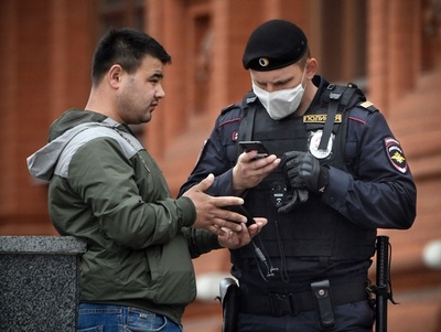 ロシアの新規感染、過去最多の1.1万人超 モスクワ封鎖延長