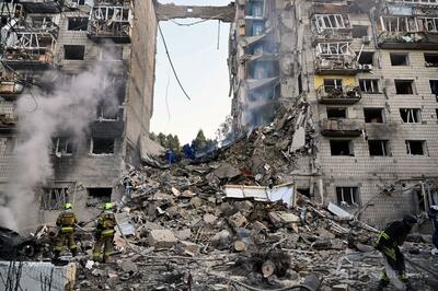 ロシア、キーウを夜間攻撃 米国人1人含む14人死亡