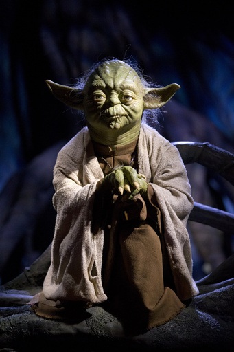 故国王の隣に「ヨーダ」、写真掲載ミスで教科書回収 サウジアラビア