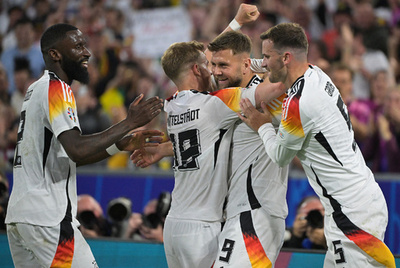 EURO開幕 開催国ドイツが10人のスコットランドに大勝