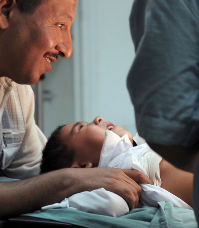 アルジェリアで男の子の集団割礼