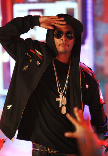 ラッパーのT.I. MTVの音楽情報番組「Total Request Live」に出演