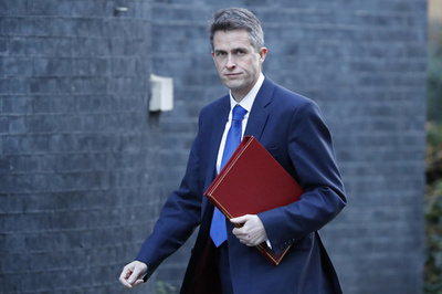 ブレグジット後に「ドローン飛行隊」の編成計画、英国防相