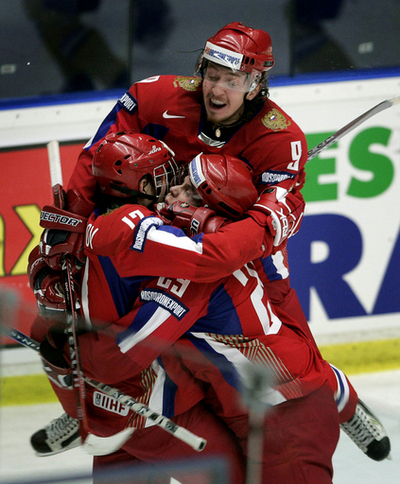 ＜アイスホッケー 世界U-20選手権大会＞ロシア スウェーデンを破って決勝進出 - スウェーデン