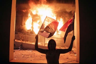 パラグアイ上院、大統領再選認める改憲案を可決 騒乱で1人死亡