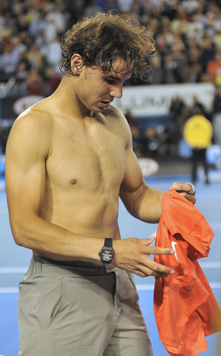 着替えるナダル、女性の熱い視線に「いい気分」