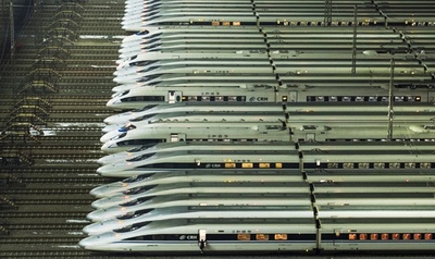 整備施設に並ぶ高速列車、春節の帰省ラッシュ控え 中国