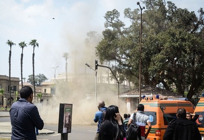 カイロ大近くで3件の爆発、警察幹部が死亡 エジプト