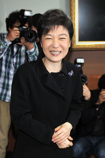 韓国総選挙、与党セヌリ党が勝利 選挙前予想を覆す