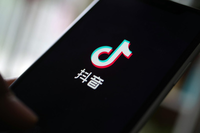 中国版TikTokで配信中に火付けられる、元夫に襲われ女性死亡