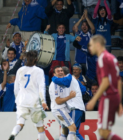 ギリシャ ラトビアに勝利