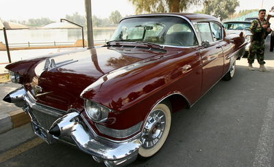 バグダッドでクラシックカーのエキシビション