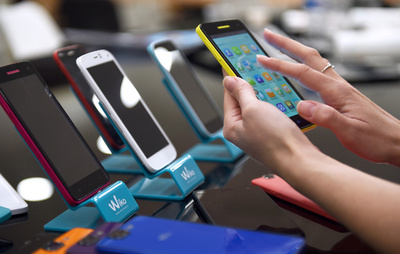 スマホ盗んだ犯人を前面カメラで撮影、盗難対策アプリ