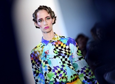 独ベルリンでファッションウィーク、「Raquel Hladky」新作発表