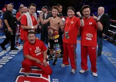 井上が米デビュー戦で6回TKO勝ち、6度目の王座防衛