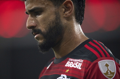 主審に背後から体当たり、ブラジル人FWを1年出場停止 中国