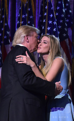 【写真特集】モデル時代から現在まで、イヴァンカ・トランプ 【写真特集】モデル時代から現在まで、イヴァンカ・トランプ