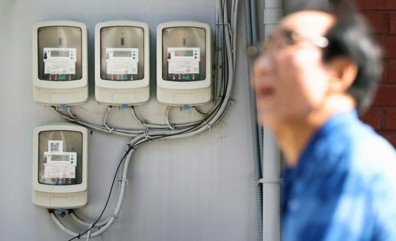 仁川の住宅街に設置された電気メーター(c)MONEYTODAY