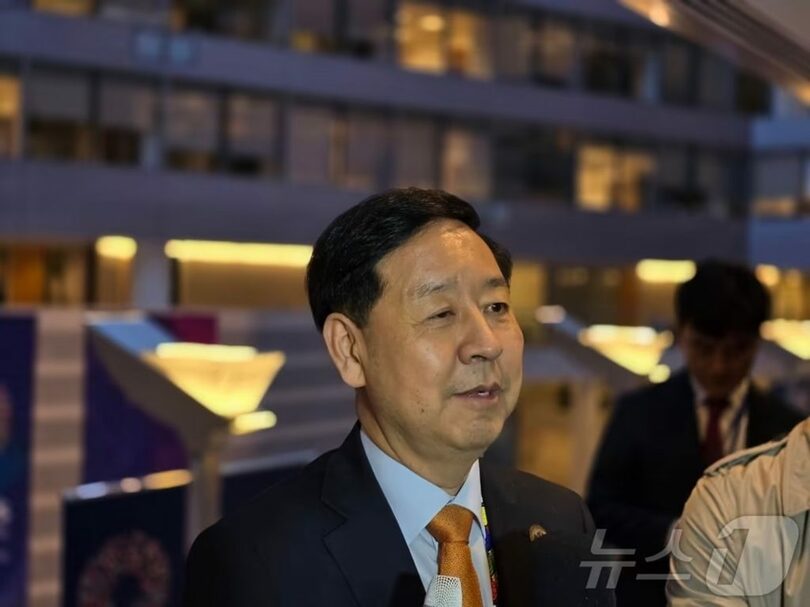 韓国のク・ユンチョル（具潤哲）副首相兼企画財政相(c)news1