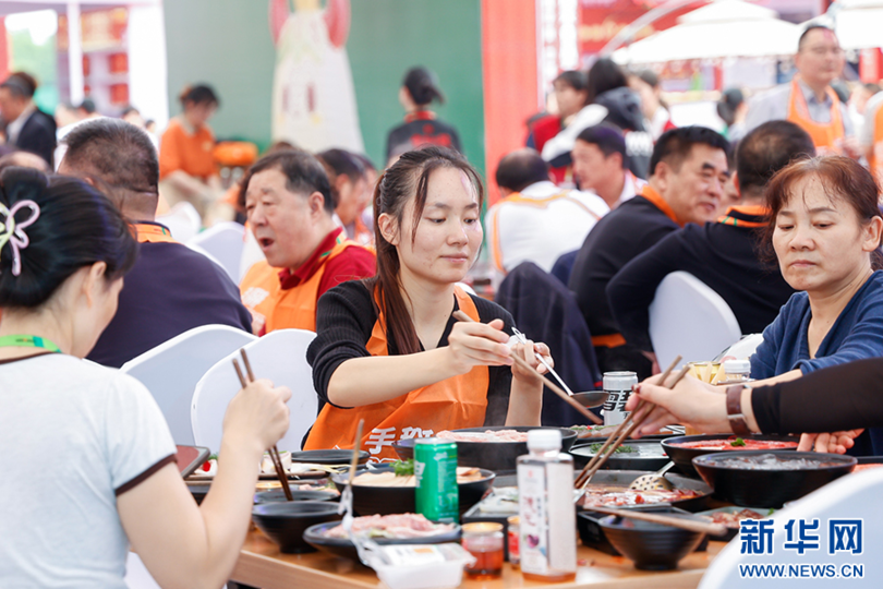 中国重慶市、火鍋産業博覧会を開催 産業発展推進