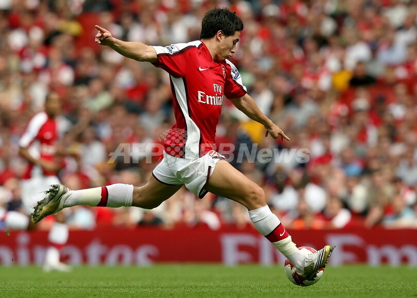 アーセナル 開幕戦でWBAを下す