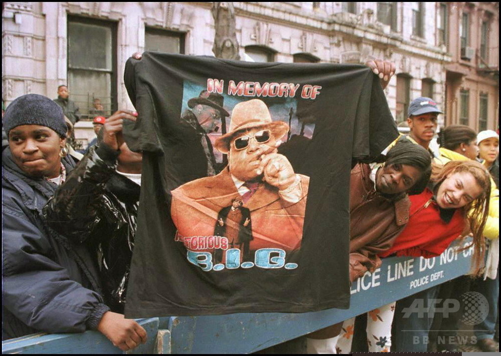 ザ・ノトーリアス・B.I.G.死去から20年、ディディら追悼 写真1枚