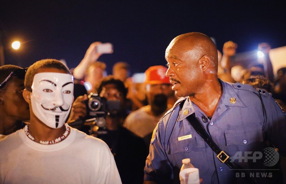 警官に射殺された黒人少年 コンビニ強盗の疑い 米ミズーリ州 写真3枚 国際ニュース afpbb news