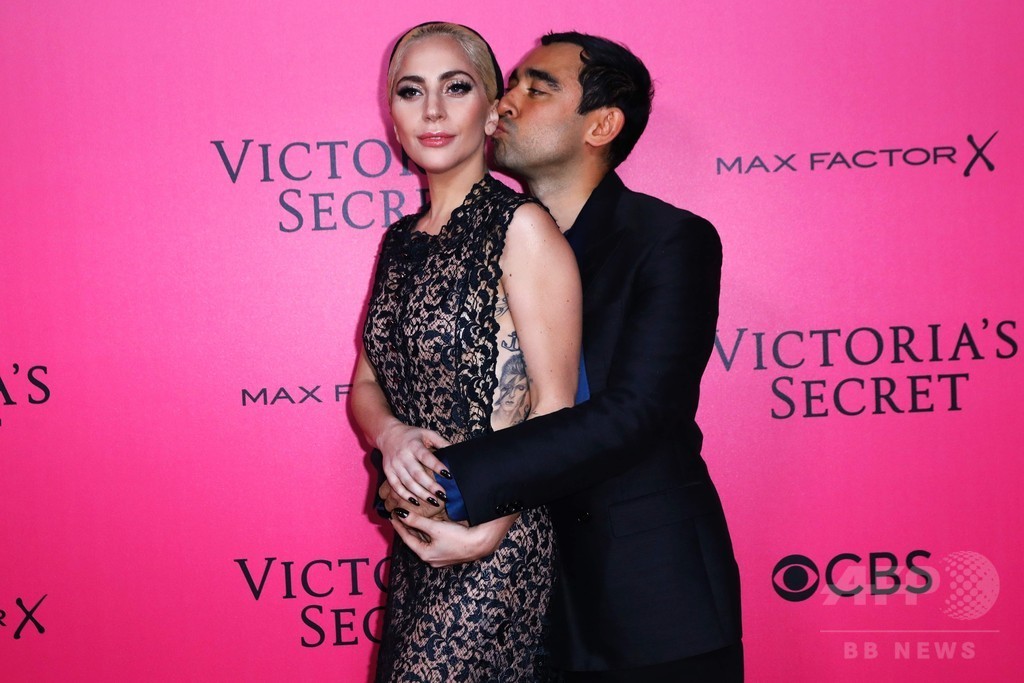 パリで「ヴィクトリアズ・シークレット」ショー、豪華ゲストに注目