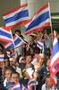 タイの首都バンコク（Bangkok）で、政府庁舎に侵入した反政府デモの参加者たち（2013年11月28日撮影）。(c)AFP/PORNCHAI KITTIWONGSAKUL