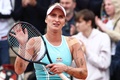 全仏オープンテニス、女子シングルス3回戦。勝利を喜ぶマルケタ・ボンドロウソバ（2024年5月31日撮影）。(c)EMMANUEL DUNAND / AFP