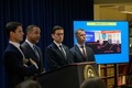 米ニューヨークで、中国の「警察署」設置に関連した中国人の逮捕・訴追について司法当局が開いた記者会見（2023年4月17日撮影）。(c)ANGELA WEISS / AFP