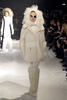 フランス・パリ市内で発表された「モンクレール ガム・ルージュ（Moncler Gamme Rouge）」12/13年秋冬コレクション（2012年3月8日撮影）。(c)Moncler Gamme Rouge
