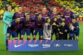 19-20スペイン1部リーグ第10節、FCバルセロナ対レアル・マドリード。試合前の写真撮影に臨むFCバルセロナの選手（2019年12月18日撮影）。(c)LLUIS GENE / AFP