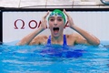 東京五輪、競泳女子200メートル平泳ぎ決勝。優勝を喜ぶ南アフリカのタチアナ・スクンマカー（2021年7月30日撮影）。(c)Odd ANDERSEN / AFP