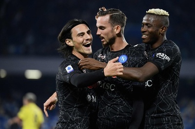 ナポリ3発快勝で首位キープ ホームゲーム開幕5連勝