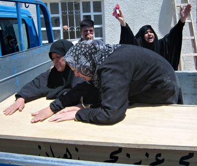 イラク各地で女性による自爆攻撃や道路脇爆弾、計23人死亡