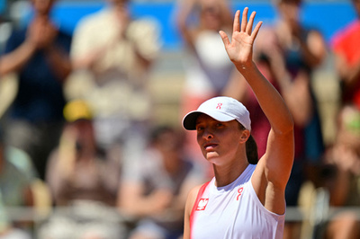 シフィオンテク4強 17歳アンドレーワに競り勝つ シンシナティOP