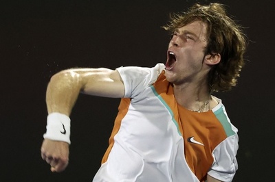 「戦争はやめて」 決勝進出のルブレフが平和訴え ドバイ選手権