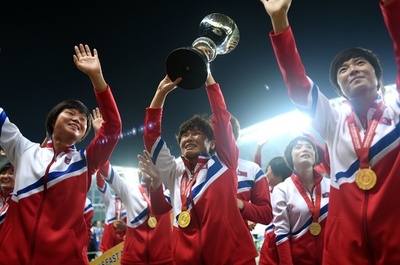 金第1書記、東アジア杯制した女子代表の「ゲリラ型」戦術を称賛