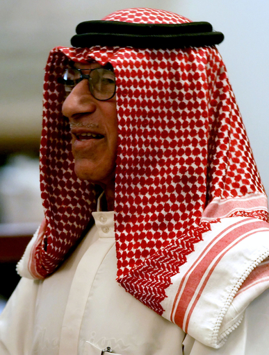 フセイン元大統領側近の15被告、シーア派住民虐殺事件で初公判