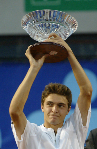 ジル・シモン ATPツアー通算2勝目を飾る